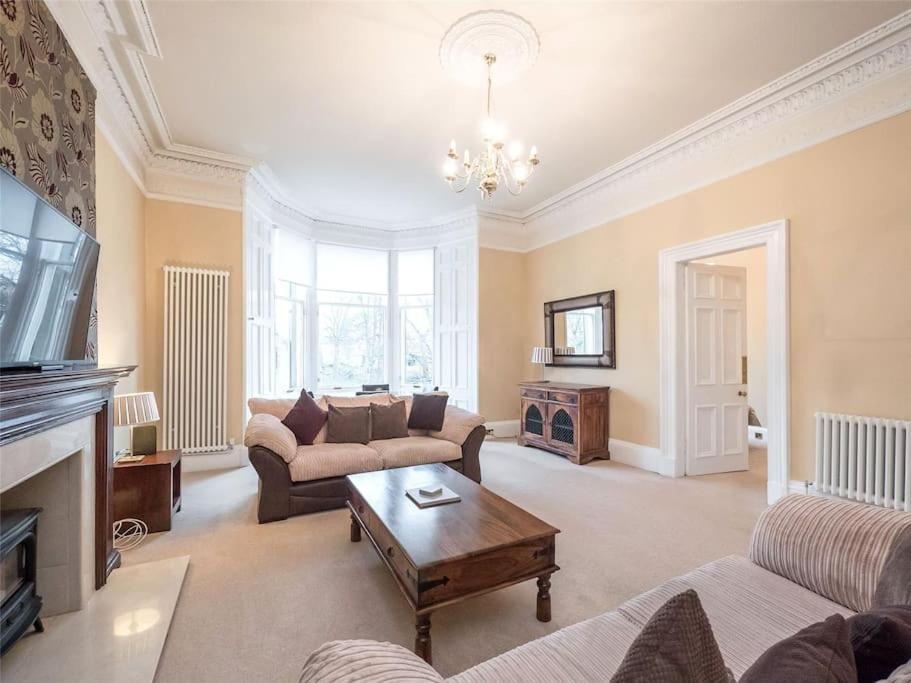 Beautiful & Bright 2 Bed Flat Murrayfield Édimbourg Extérieur photo